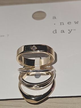 A New Day Sz 7 Gold & Silver Stackable Fashion Ring Set w/ Rhinestone Accents